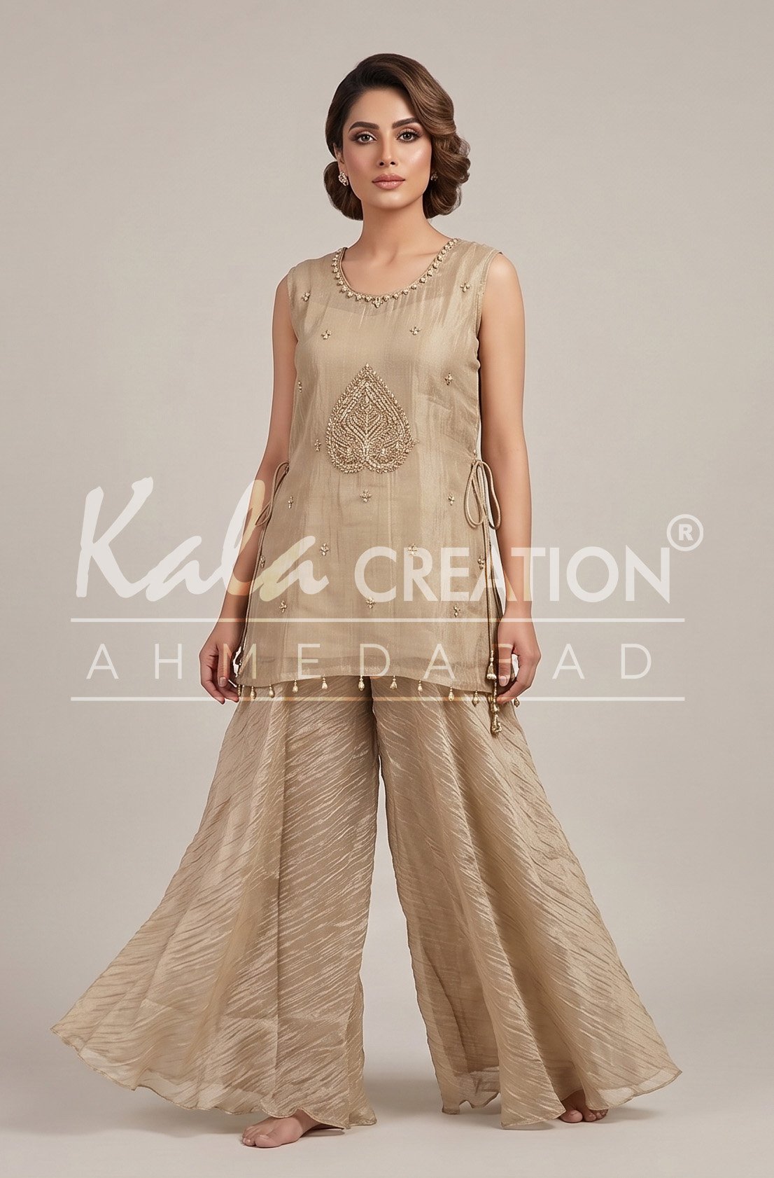 Round Neckline Work Kurti Inner And Bottom Set