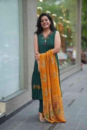 Kala Creation Sleeveless Flared V Neck Kurta Pant And Dupatta Set